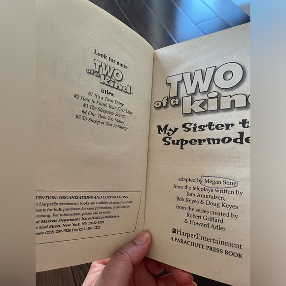 3 Used Paperback Two Of a Kind Book Starring Mary-Kate & Ashley Olsen - Picture 10 of 16